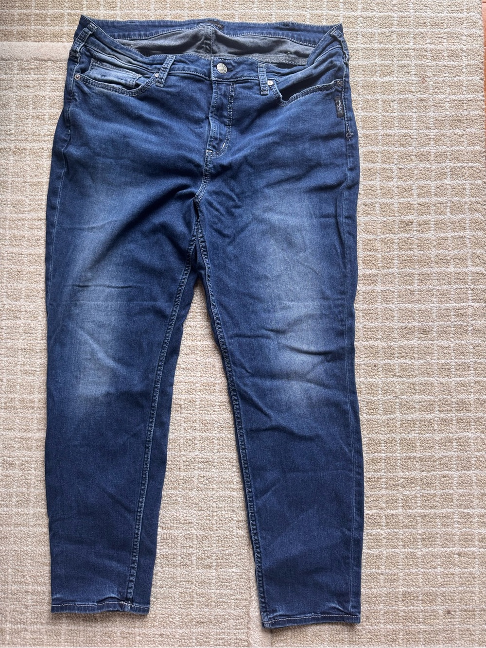 Womens plus size silver jeans size 33